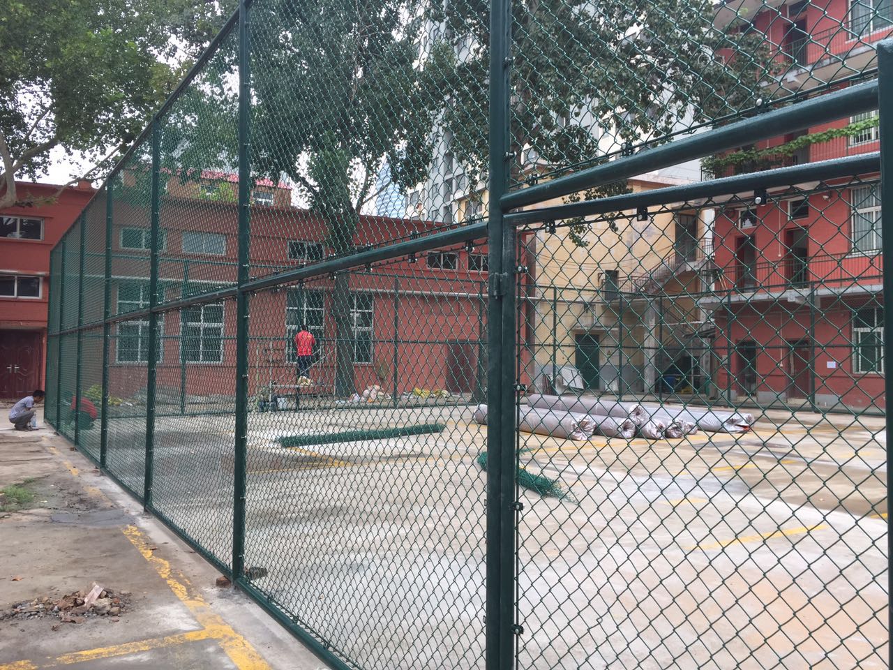 球場圍網(wǎng)在實際應用中的優(yōu)點有哪些？